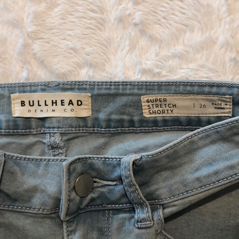 Shorts - Picture 3 of 3